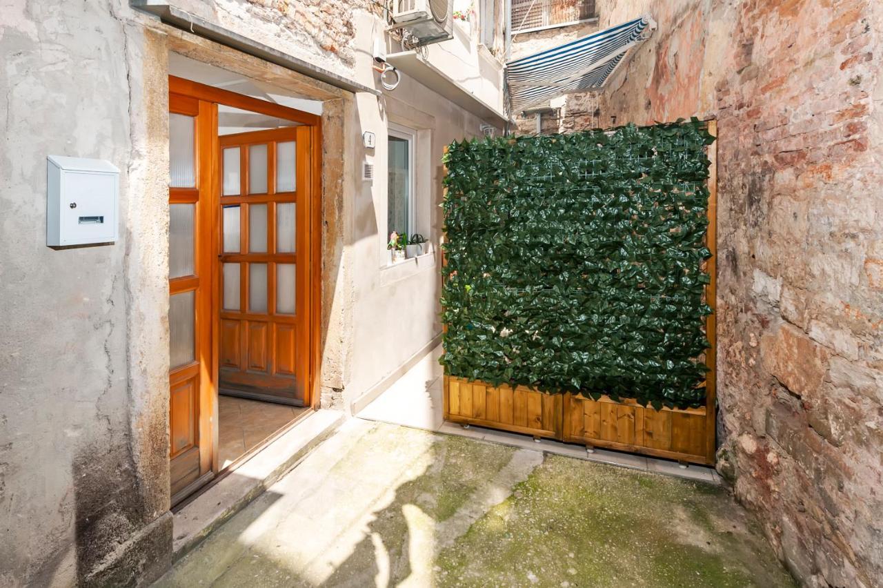 Apartment Amici With Terrace In Center Of Rovinj Luaran gambar